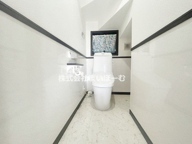 ��ʌ��t�����s���㓌7���ڂ̒��È�ˌ��Ẵg�C��