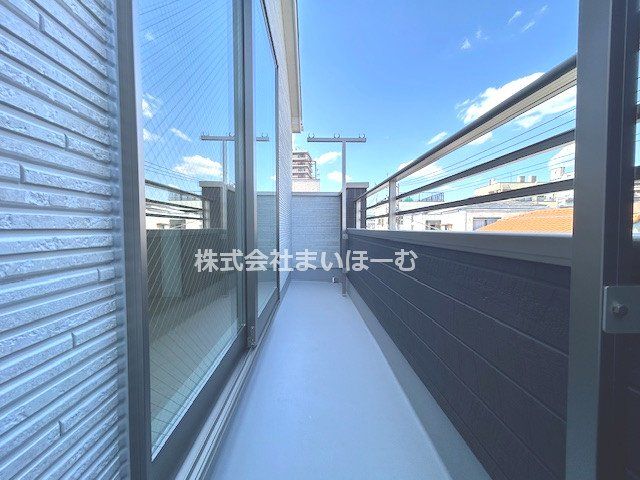 ��ʌ�����s��1���ڂ̐V�z��ˌ��Ẵo���R�j�[