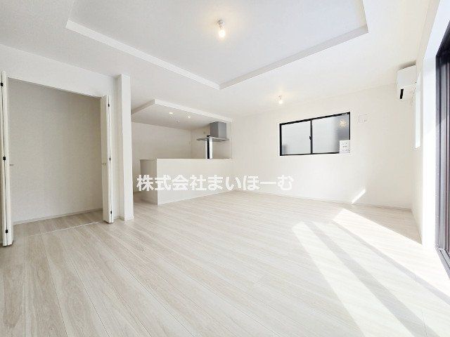 ʌsJ{3ڂ̐VzˌẴrO