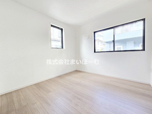 ʌ܎sYa搣5ڂ̐VzˌĂ̂̑