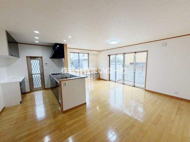 ʌ܎s΋搼4ڂ̒ÈˌẴrO