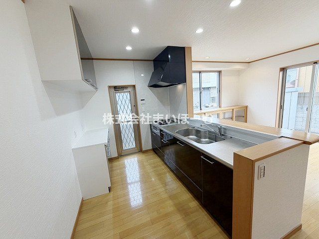 ʌ܎s΋搼4ڂ̒ÈˌẴLb`