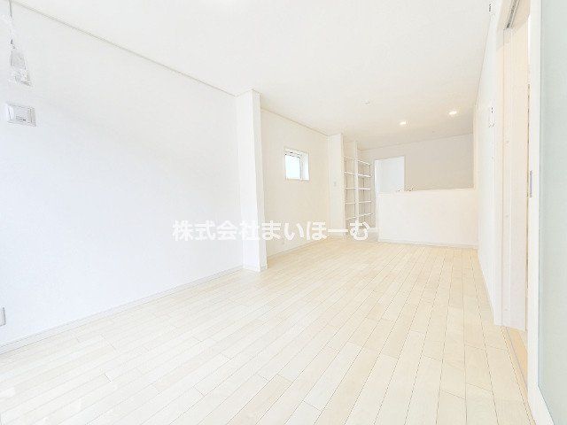 skԉHk3ڂ̐VzˌẴrO