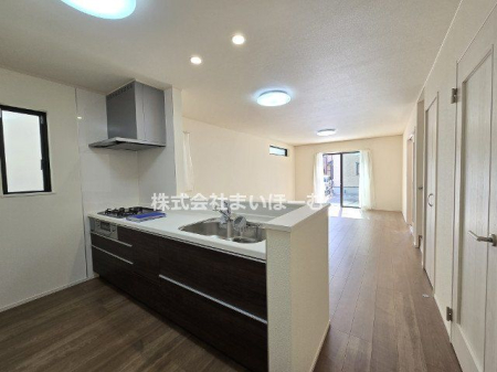 ʌs≺3ڂ̐VzˌẴrO