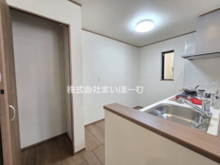 ʌs≺3ڂ̐VzˌĂ̎[