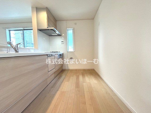 ��ʌ�����s����4���ڂ̐V�z��ˌ��ẴL�b�`��