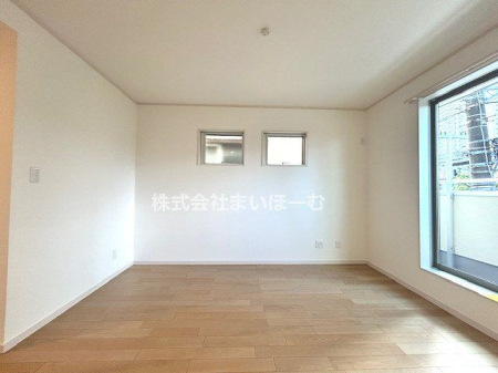 ��ʌ�����s����4���ڂ̐V�z��ˌ��Ẵ��r���O