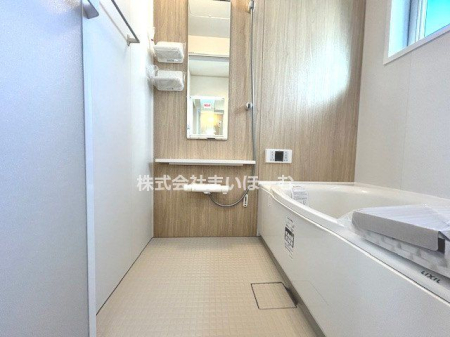 ��ʌ�����s����4���ڂ̐V�z��ˌ��Ă̗���