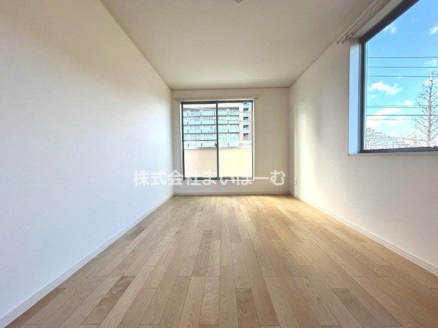 ��ʌ�����s����4���ڂ̐V�z��ˌ��Ă̂��̑�����