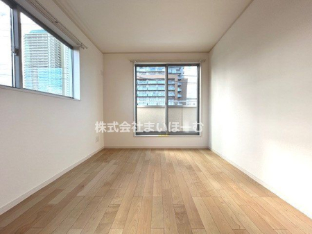 ��ʌ�����s����4���ڂ̐V�z��ˌ��Ă̂��̑�����