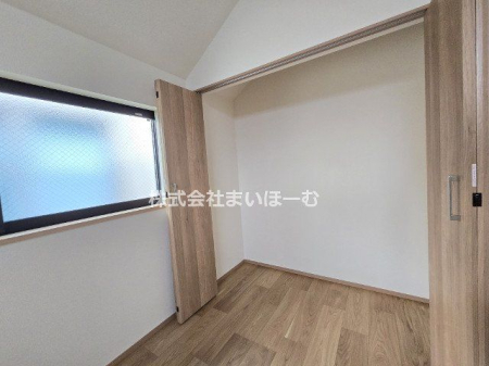 skԉHk1ڂ̐VzˌĂ̎[