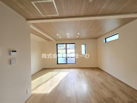 skԉHk1ڂ̐VzˌẴrO