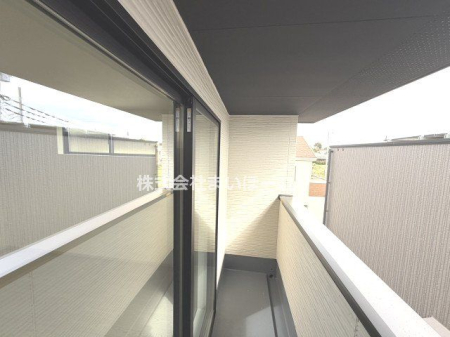 ʌ܎s΋厚O ̐VzˌẴoRj[