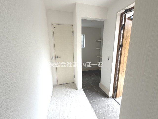 ʌ܎s΋厚O ̐VzˌĂ̌