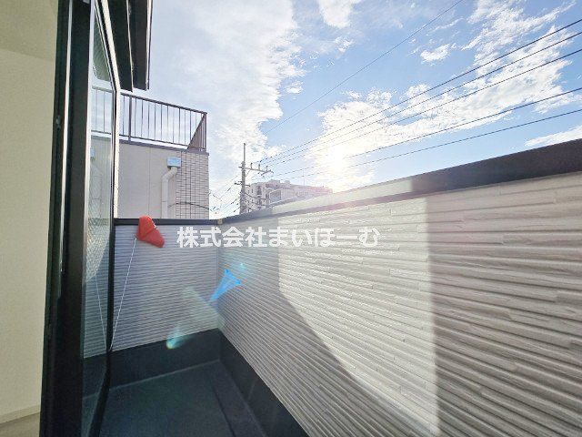 ʌs4ڂ̐VzˌẴoRj[