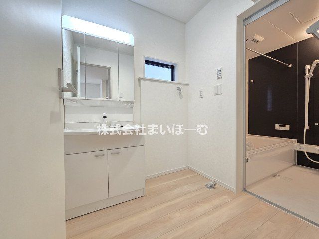 ʌs厚Oh ̐VzˌĂ̐ʑEʏ