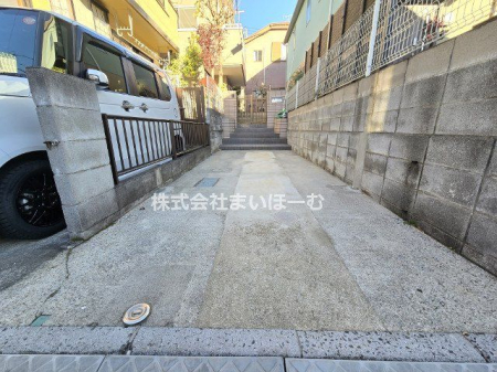 ʌ܎s΋厚O ̒ÈˌẲ摜