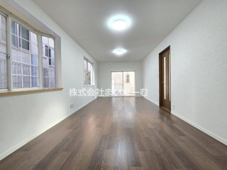 ʌ܎s΋厚O ̒ÈˌẴrO