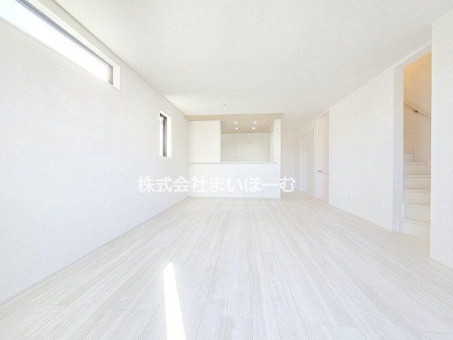 ʌs̉3ڂ̐VzˌẴrO