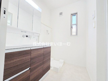 s~c1ڂ̒ÈˌĂ̐ʑEʏ