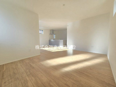 ��ʌ�����s����3���ڂ̐V�z��ˌ��Ẵ��r���O