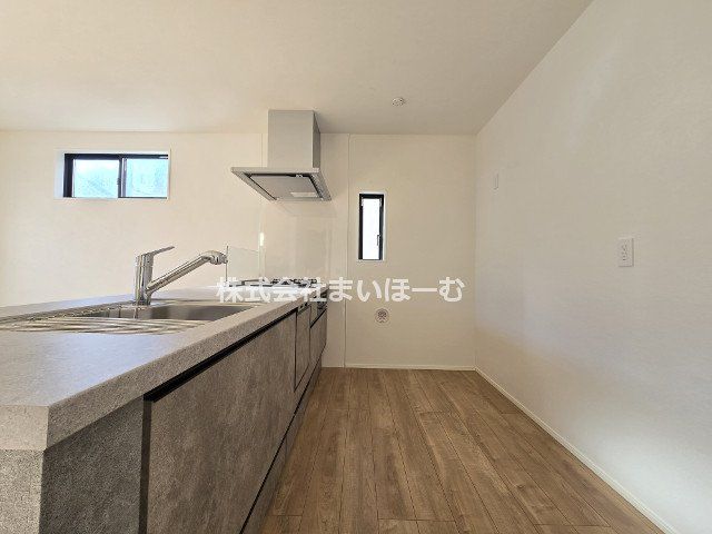 ��ʌ�����s����3���ڂ̐V�z��ˌ��ẴL�b�`��