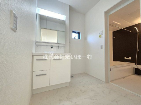 s{ؓ쒬 ̐VzˌĂ̐ʑEʏ