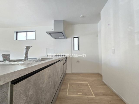 ��ʌ�����s�厚���{�� �̐V�z��ˌ��ẴL�b�`��