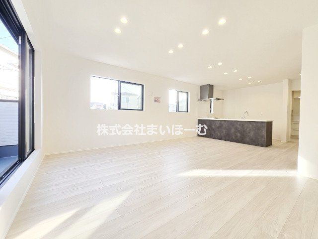 ��ʌ�����s���� �̐V�z��ˌ��Ẵ��r���O