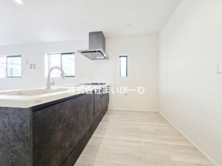 ��ʌ�����s���� �̐V�z��ˌ��ẴL�b�`��