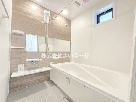 ��ʌ�����s���� �̐V�z��ˌ��Ă̗���