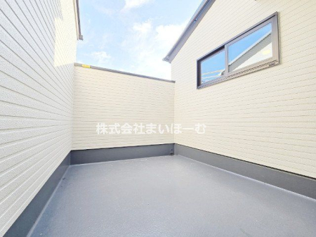 ��ʌ�����s���� �̐V�z��ˌ��Ẵo���R�j�[