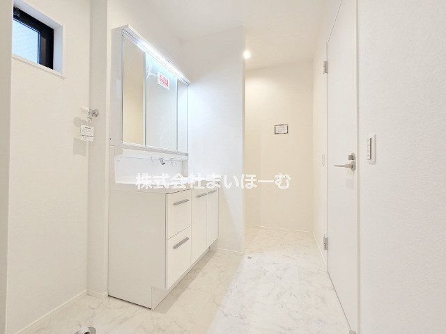 ��ʌ�����s���� �̐V�z��ˌ��Ă̐��ʑ�E���ʏ�