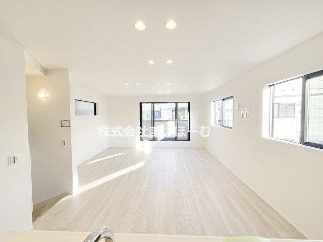 ��ʌ�����s���� �̐V�z��ˌ��Ẵ��r���O