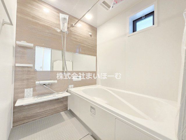 ��ʌ�����s���� �̐V�z��ˌ��Ă̗���