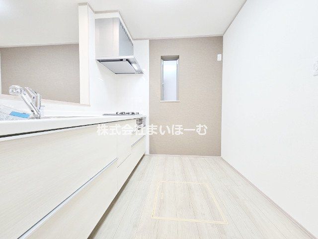 ��ʌ�����s�厚���� �̐V�z��ˌ��ẴL�b�`��