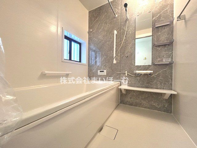 ��ʌ�����s����4���ڂ̐V�z��ˌ��Ă̗���