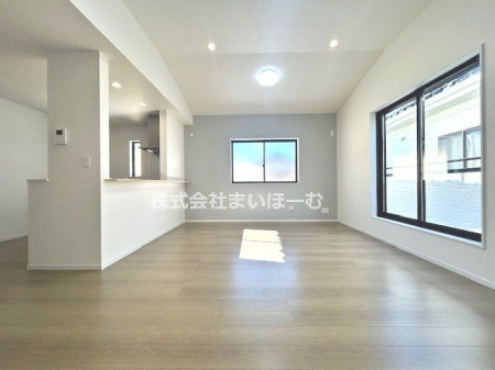 ��ʌ�����s����4���ڂ̐V�z��ˌ��Ẵ��r���O