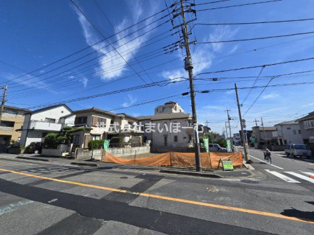 ��ʌ�����s����2���ڂ̐V�z��ˌ��Ă̌��n�O�ώʐ^