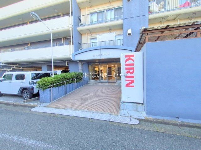 ��ʌ�����s���L1���ڂ̒��Ã}���V�����̌��n�O�ώʐ^