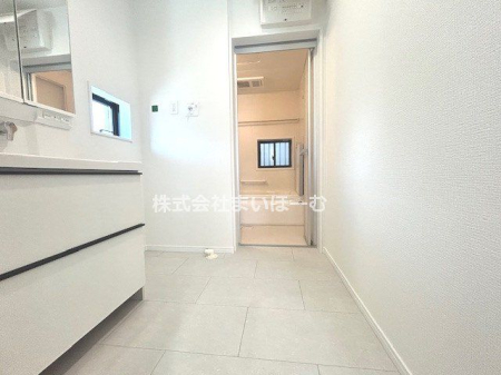 ��ʌ�����s�ŋ{���� �̐V�z��ˌ��Ă̐��ʑ�E���ʏ�