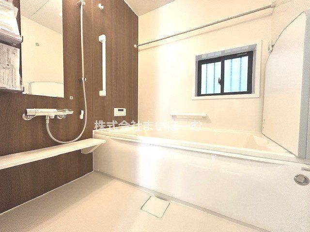 ��ʌ�����s�ŋ{���� �̐V�z��ˌ��Ă̗���