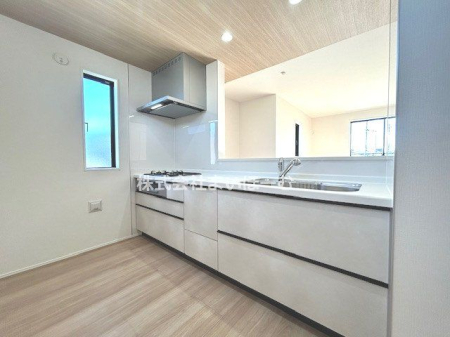 ��ʌ�����s�厚���s�k�J �̐V�z��ˌ��ẴL�b�`��