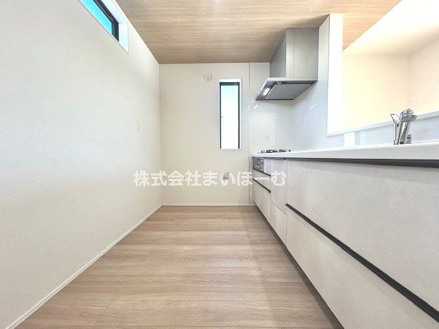 ��ʌ�����s�厚���s�k�J �̐V�z��ˌ��ẴL�b�`��