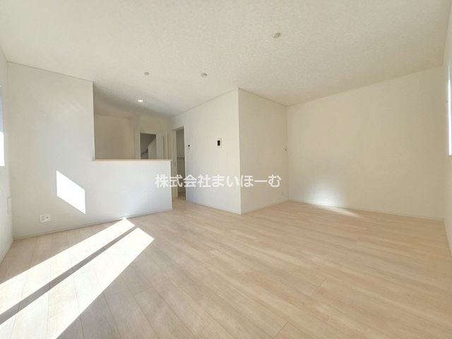 ��ʌ�����s������3���ڂ̐V�z��ˌ��Ẵ��r���O