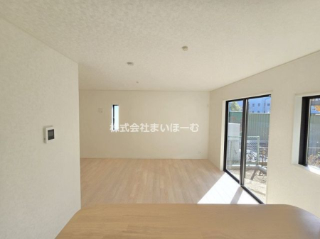 ��ʌ�����s������3���ڂ̐V�z��ˌ��Ẵ��r���O