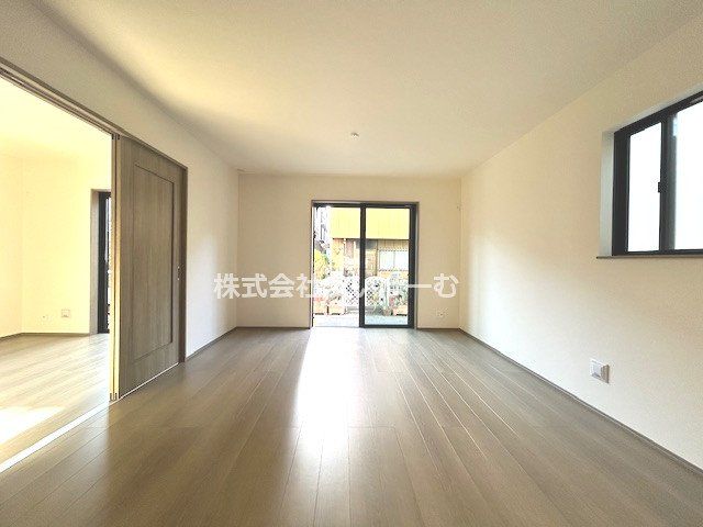 ��ʌ�����s����2���ڂ̐V�z��ˌ��Ẵ��r���O