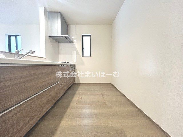 ��ʌ�����s����2���ڂ̐V�z��ˌ��ẴL�b�`��