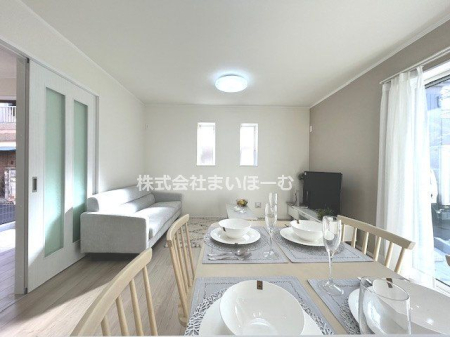 ��ʌ�����s������ �̐V�z��ˌ��Ẵ��r���O