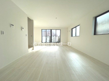 ��ʌ�����s�ŉ�3���ڂ̐V�z��ˌ��Ẵ��r���O